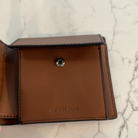 NWT Michael Kors Harrison Billfold Wallet with coin pocket - Picture 4 of 5